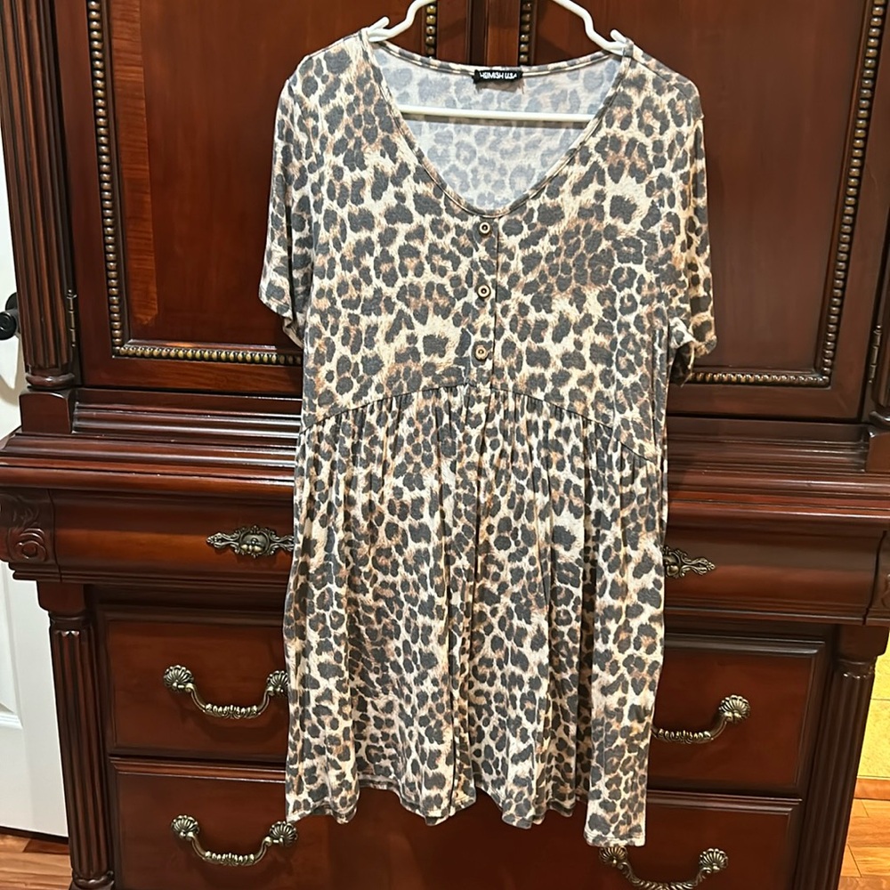 Short sleeved dress
